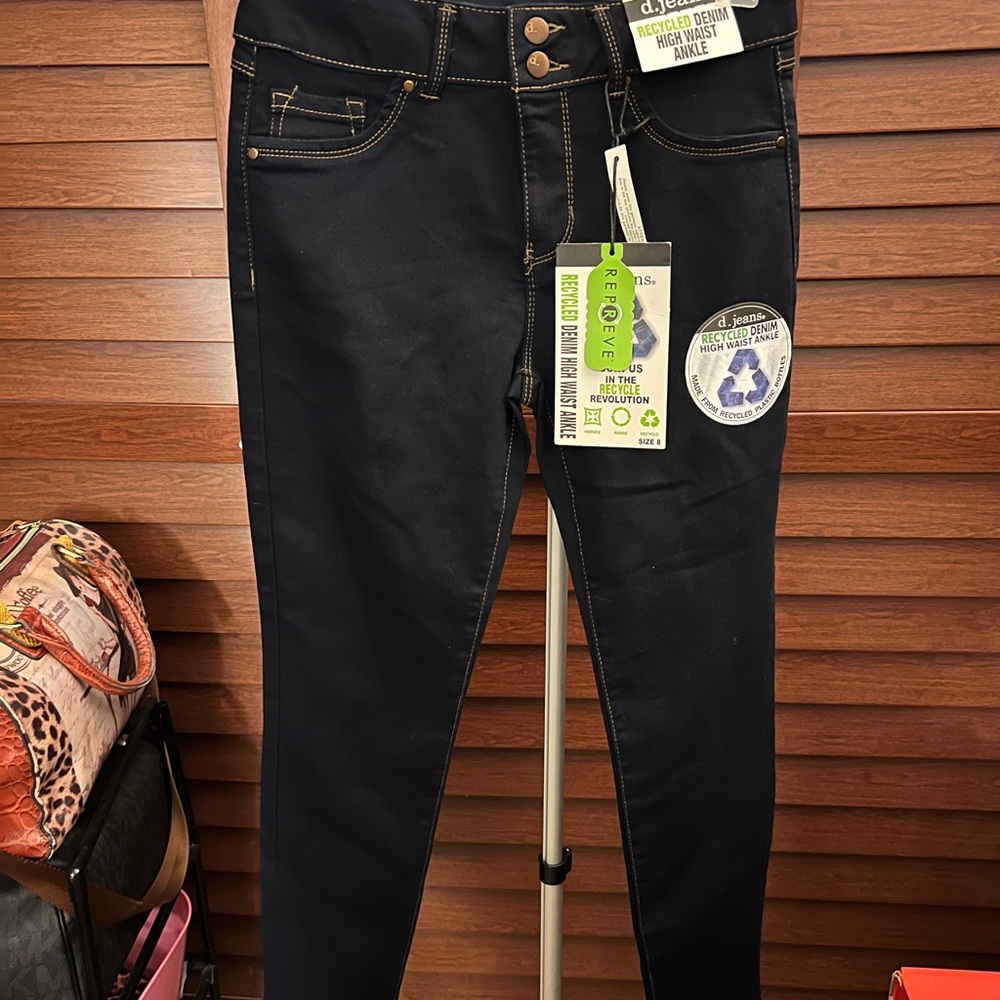 d. jeans Women's Ankle Jeans in Deep Navy